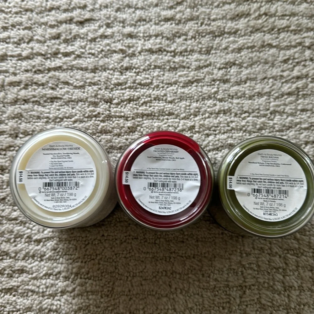 Bath & Body Works Christmas Candle Trio Set of 3 Candles - Picture 4 of 7